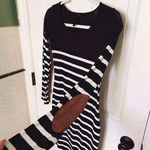 🌻Striped Long Sleeved Patched Elbow Dress🌻